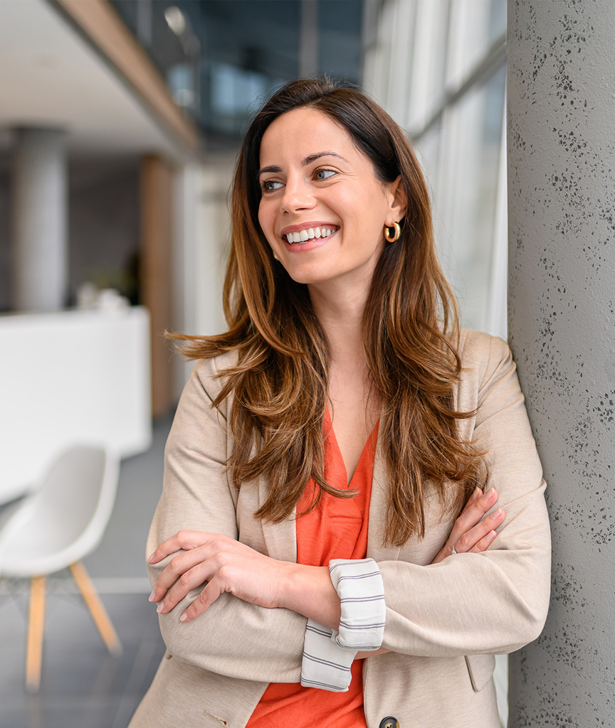 Software Consultant Laura